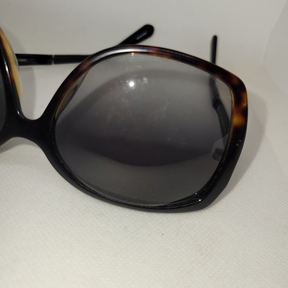 Kate Spade Sunglasses with Case - Picture 10 of 16